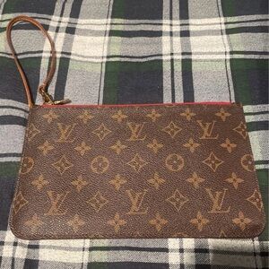 Louis Vuitton Partition Wristlet Monogram  Brown Clutch